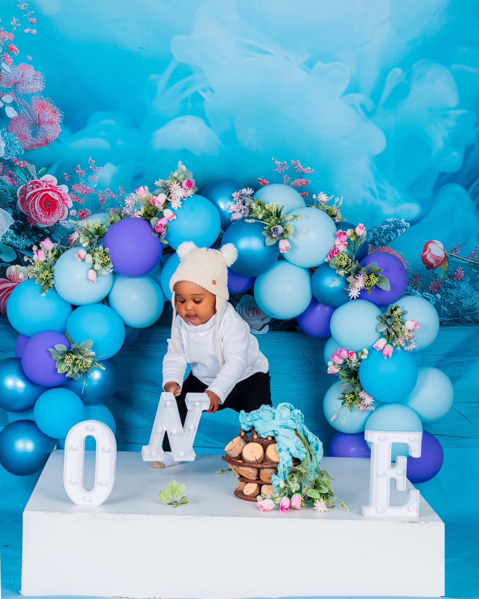 First birthday balloon arch set